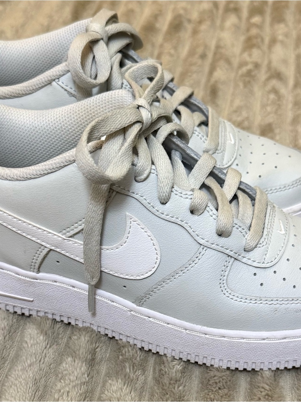 Nike Kids Light Gray and White Low-Top Sneakers